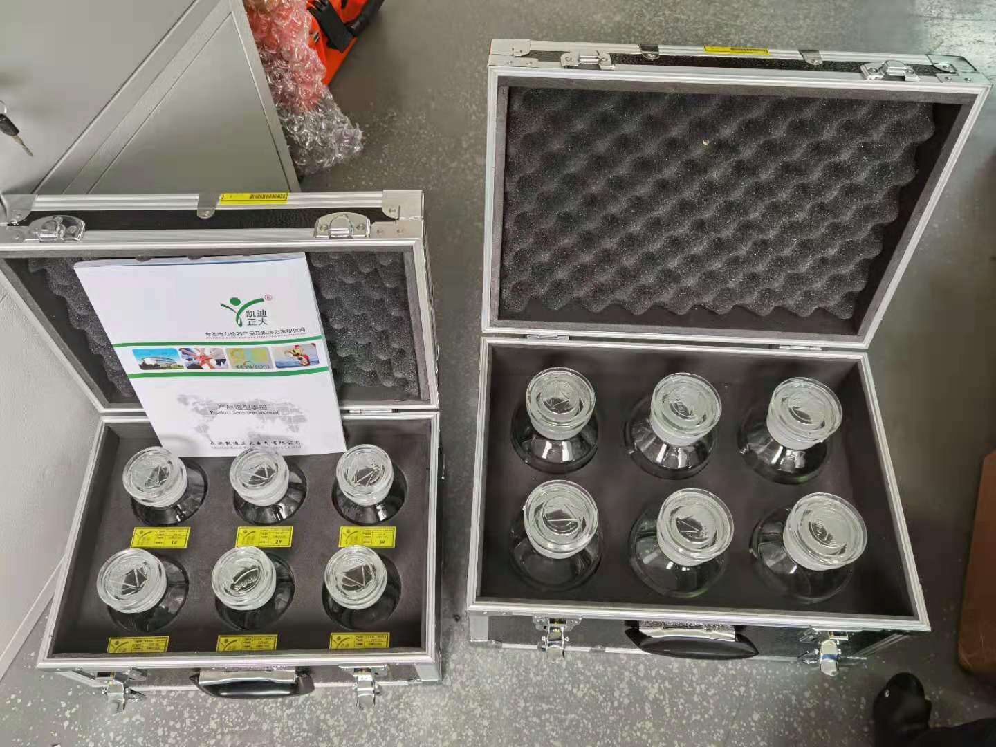 內(nèi)蒙古電科院采購我司變壓器油常見檢測項(xiàng)目用取樣箱一批